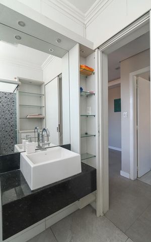 Apartamento para alugar com 63m², 2 quartos e sem vagaBanheiro