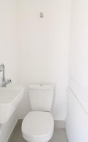 Casa para alugar com 240m², 4 quartos e 4 vagasLavabo
