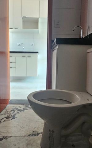 Apartamento para alugar com 33m², 2 quartos e sem vaga Apartamento para alugar com 33m², 2 quartos e sem vagaBanheiro