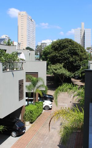 Casa de condomínio à venda com 475m², 4 quartos e 3 vagasVista