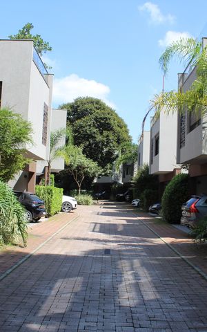 Casa de condomínio à venda com 475m², 4 quartos e 3 vagasÁrea comum