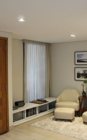Casa de condomínio à venda com 475m², 4 quartos e 3 vagasSala