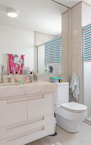Apartamento à venda com 365m², 4 quartos e 6 vagasBanheiro da Suíte 3