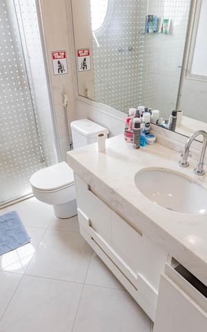 Apartamento à venda com 365m², 4 quartos e 6 vagasBanheiro da Suíte 4