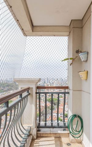 Apartamento à venda com 365m², 4 quartos e 6 vagasVaranda