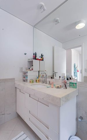 Apartamento à venda com 365m², 4 quartos e 6 vagasBanheiro da Suíte 3