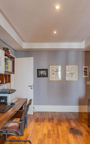 Apartamento à venda com 365m², 4 quartos e 6 vagasEscritório