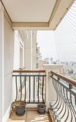 Apartamento à venda com 365m², 4 quartos e 6 vagasVaranda