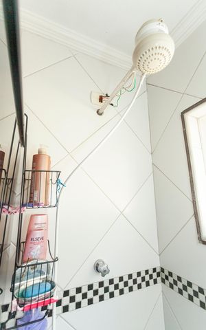 Casa para alugar com 150m², 3 quartos e 2 vagasBanheiro da Suíte