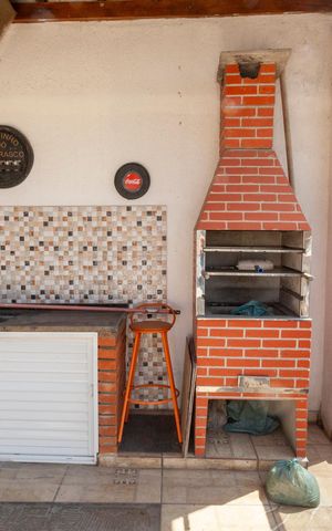 Casa para alugar com 150m², 3 quartos e 2 vagasChurrasqueira