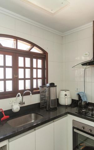 Casa para alugar com 150m², 3 quartos e 2 vagasCozinha