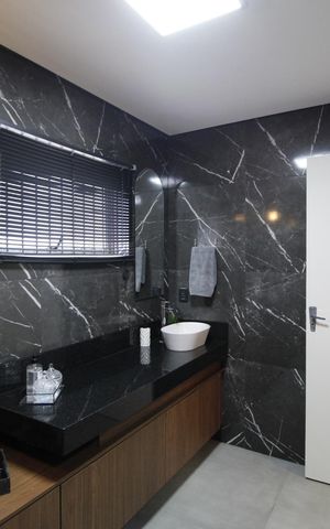 Casa à venda com 340m², 4 quartos e 4 vagasBanheiro 1