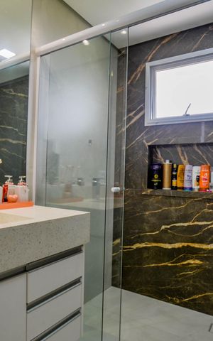 Casa de condomínio à venda com 150m², 3 quartos e 2 vagas Casa de condomínio à venda com 150m², 3 quartos e 2 vagasBanheiro da Suíte 3