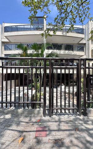 Apartamento à venda com 177m², 3 quartos e 4 vagas Apartamento à venda com 177m², 3 quartos e 4 vagasFachada