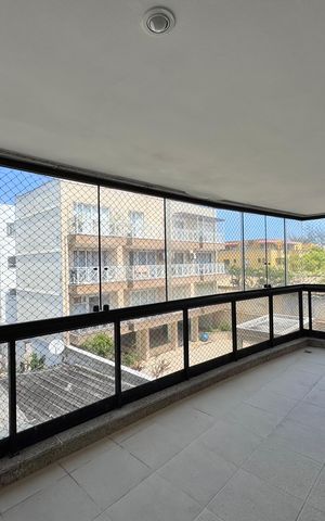 Apartamento à venda com 177m², 3 quartos e 4 vagas Apartamento à venda com 177m², 3 quartos e 4 vagasVaranda da Suíte 1