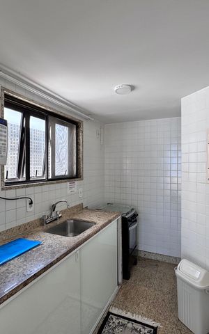 Apartamento à venda com 177m², 3 quartos e 4 vagas Apartamento à venda com 177m², 3 quartos e 4 vagasCozinha