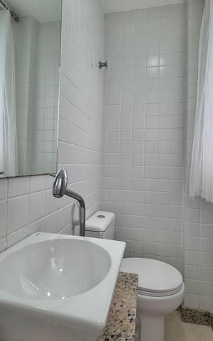 Apartamento à venda com 177m², 3 quartos e 4 vagas Apartamento à venda com 177m², 3 quartos e 4 vagasLavabo