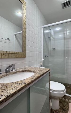 Apartamento à venda com 177m², 3 quartos e 4 vagas Apartamento à venda com 177m², 3 quartos e 4 vagasBanheiro da Suíte 1