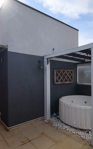 Casa de condomínio à venda com 120m², 3 quartos e 3 vagas Casa de condomínio à venda com 120m², 3 quartos e 3 vagasBanheira de hidromassagem