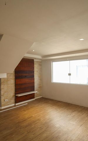 Casa de condomínio à venda com 120m², 3 quartos e 3 vagas Casa de condomínio à venda com 120m², 3 quartos e 3 vagasSala