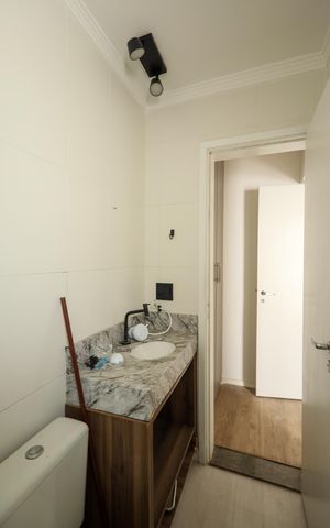 Casa de condomínio à venda com 120m², 3 quartos e 3 vagas Casa de condomínio à venda com 120m², 3 quartos e 3 vagasBanheiro da Suíte