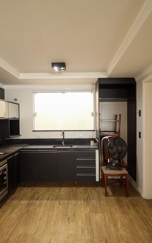 Casa de condomínio à venda com 120m², 3 quartos e 3 vagas Casa de condomínio à venda com 120m², 3 quartos e 3 vagasCozinha