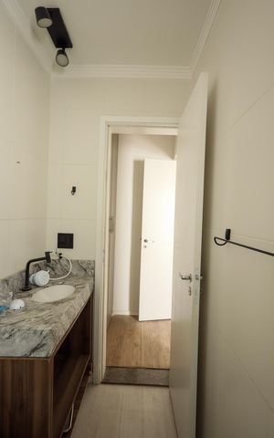 Casa de condomínio à venda com 120m², 3 quartos e 3 vagas Casa de condomínio à venda com 120m², 3 quartos e 3 vagasBanheiro da Suíte