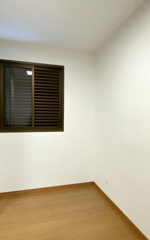 Apartamento para alugar com 250m², 4 quartos e 3 vagas Apartamento para alugar com 250m², 4 quartos e 3 vagasQuarto