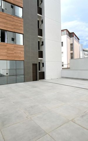 Apartamento para alugar com 250m², 4 quartos e 3 vagas Apartamento para alugar com 250m², 4 quartos e 3 vagasVaranda