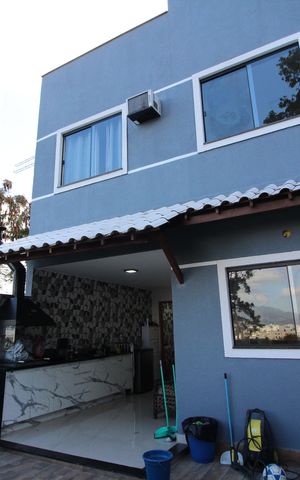 Casa de condomínio à venda com 150m², 3 quartos e 1 vagaFundos