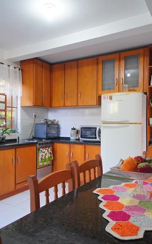 Casa à venda com 184m², 4 quartos e 2 vagasCozinha