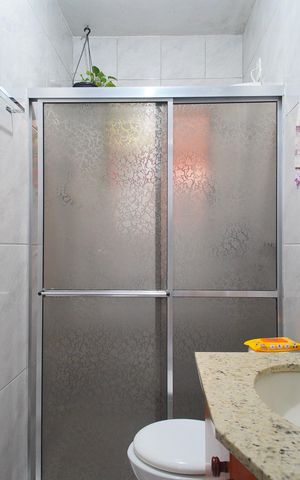 Casa à venda com 184m², 4 quartos e 2 vagasBanheiro 2