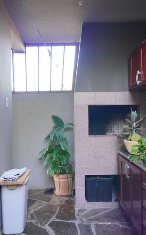 Casa à venda com 184m², 4 quartos e 2 vagasÁrea comum - Churrasqueira