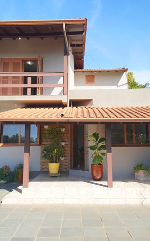 Casa à venda com 184m², 4 quartos e 2 vagasÁrea externa