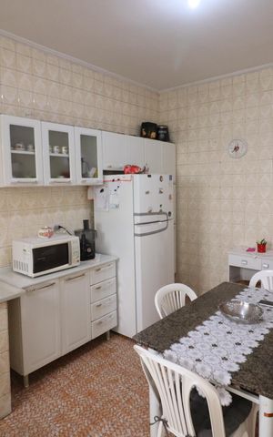 Casa à venda com 150m², 2 quartos e 2 vagasCozinha