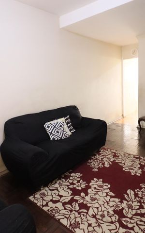 Casa à venda com 150m², 2 quartos e 2 vagasSala