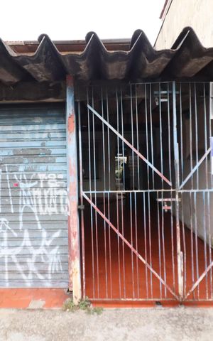 Casa à venda com 150m², 2 quartos e 2 vagasFachada