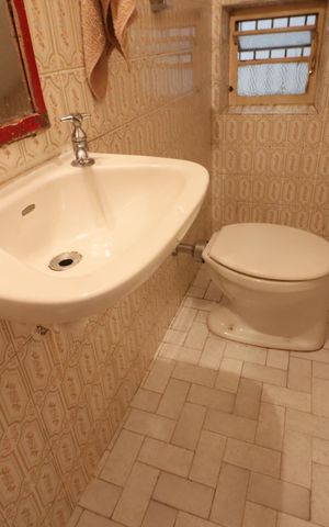 Casa à venda com 150m², 2 quartos e 2 vagasLavabo