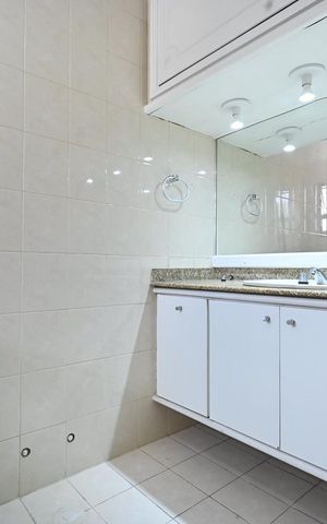 Apartamento para alugar com 205m², 3 quartos e 3 vagasBanheiro Suíte 1