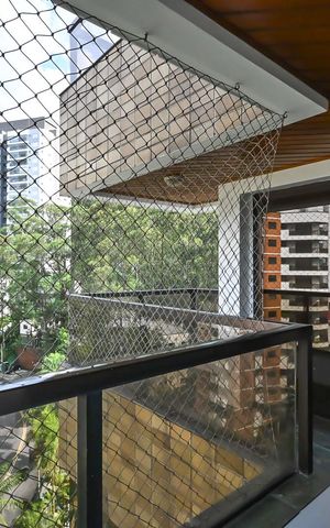 Apartamento para alugar com 205m², 3 quartos e 3 vagasVaranda