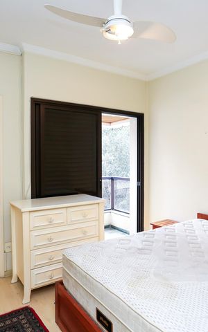 Apartamento à venda com 205m², 3 quartos e 3 vagas Apartamento à venda com 205m², 3 quartos e 3 vagasSuíte 2