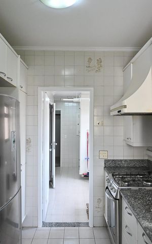 Apartamento para alugar com 205m², 3 quartos e 3 vagasCozinha
