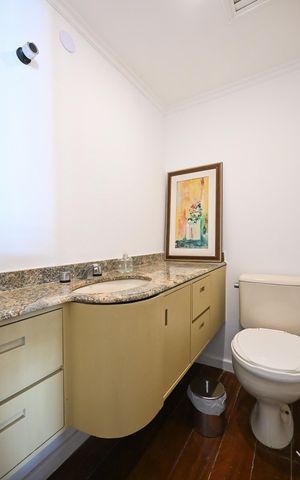 Apartamento para alugar com 205m², 3 quartos e 3 vagasLavabo