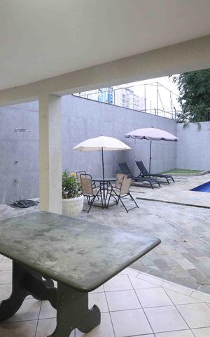 Casa para alugar com 450m², 4 quartos e 8 vagas Casa para alugar com 450m², 4 quartos e 8 vagasÁrea comum - Churrasqueira