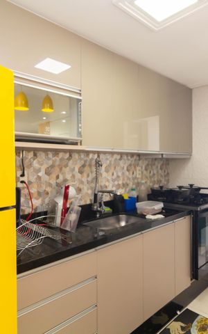 Apartamento à venda com 67m², 2 quartos e 1 vaga Apartamento à venda com 67m², 2 quartos e 1 vagaCozinha e Área de Serviço