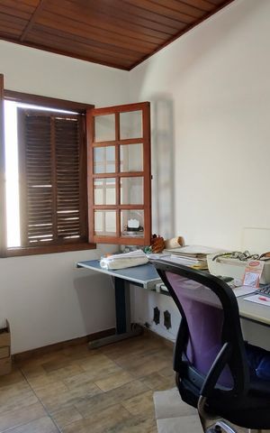 Casa à venda com 250m², 4 quartos e 3 vagas Casa à venda com 250m², 4 quartos e 3 vagasQuarto 1