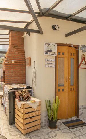 Apartamento à venda com 170m², 3 quartos e 1 vaga Apartamento à venda com 170m², 3 quartos e 1 vagaSacada