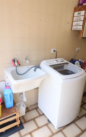 Casa à venda com 161m², 3 quartos e 2 vagasÁrea de Serviço