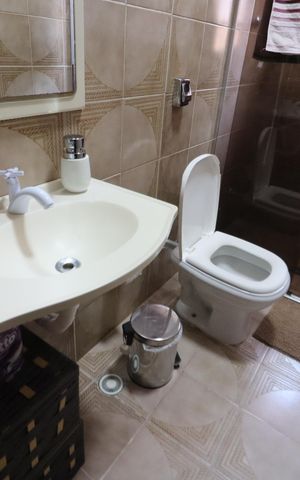 Casa à venda com 161m², 3 quartos e 2 vagasBanheiro da Suíte 1