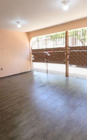 Casa à venda com 161m², 3 quartos e 2 vagasGaragem